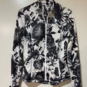 Lululemon Forme Jacket II *Textured
Brisk Bloom Black White
